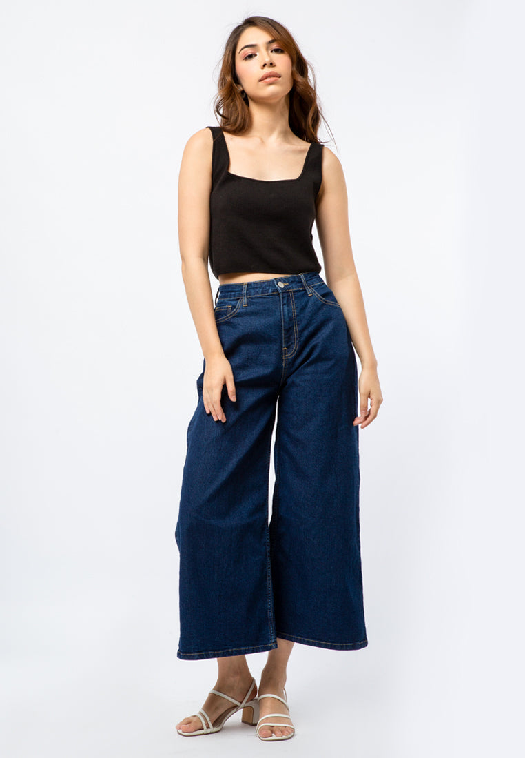 Sleeveless Crop Top