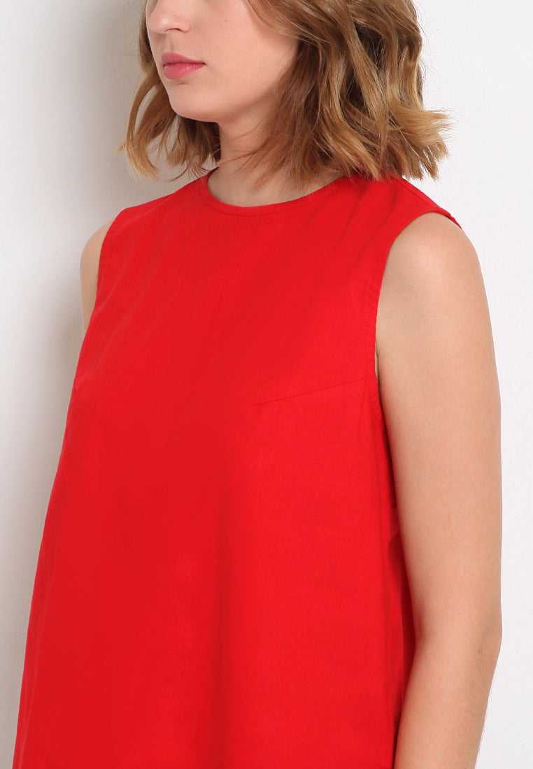Round Neck Sleeveless Blouse