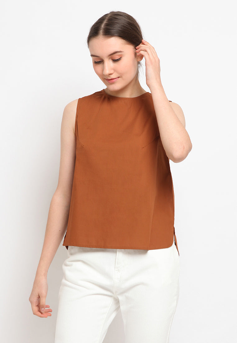 Round Neck Sleeveless Blouse