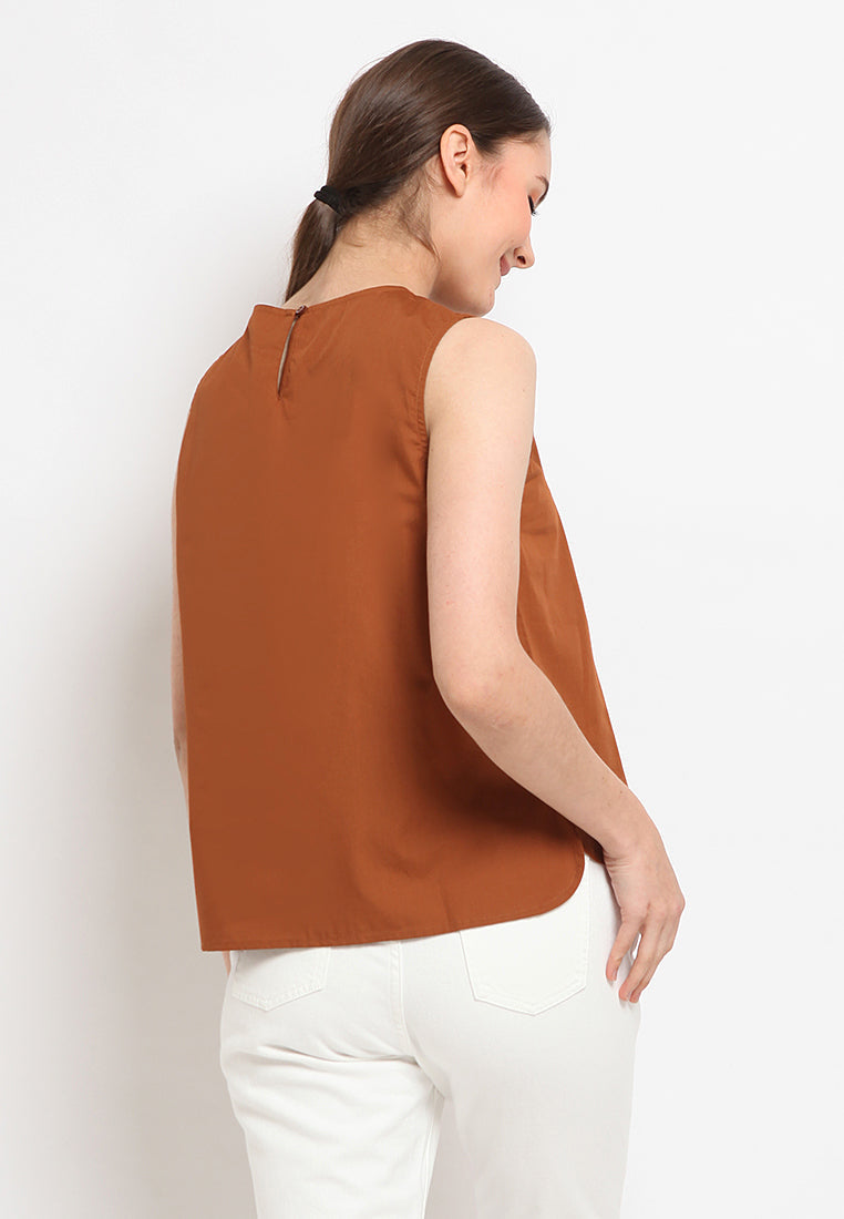 Round Neck Sleeveless Blouse