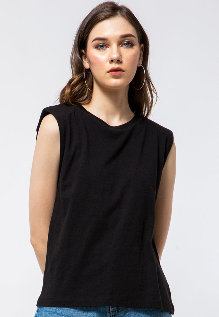 Sleeveless T-shirt