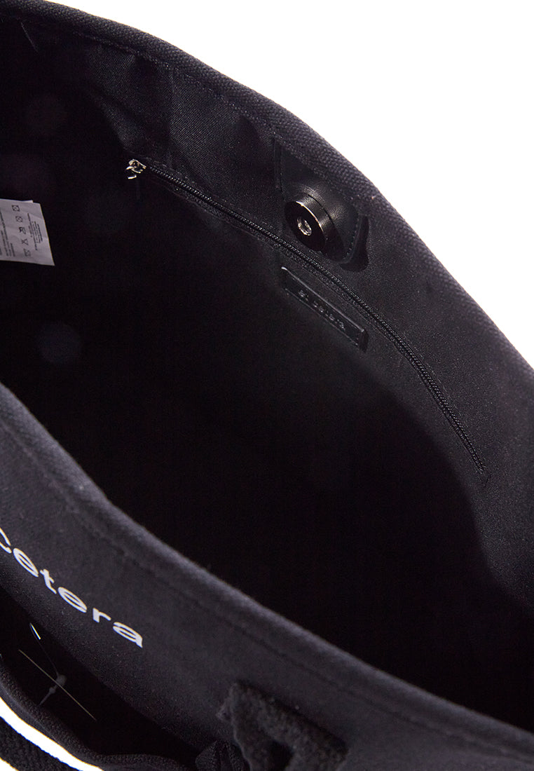Tote Bag with Pockets Detail