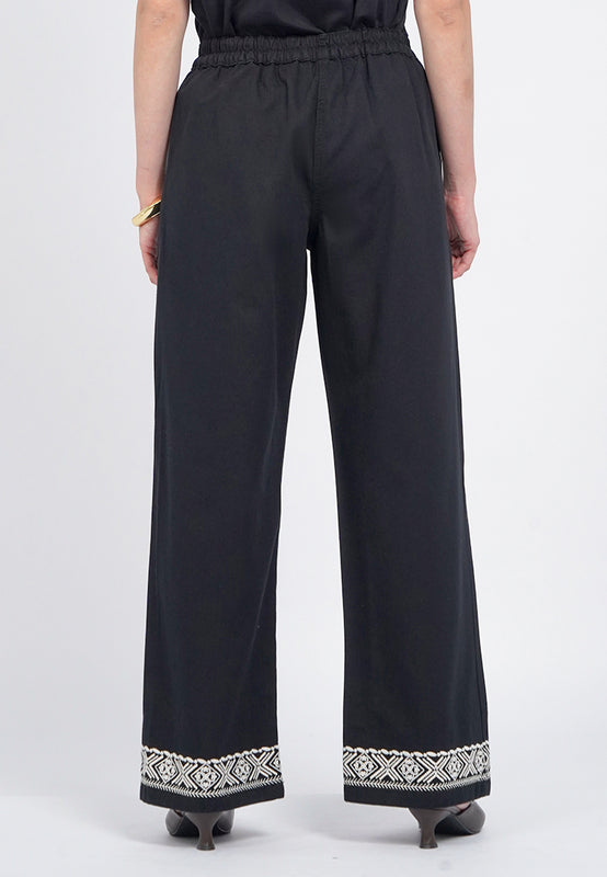 Contrast Embroidery Straight Pants