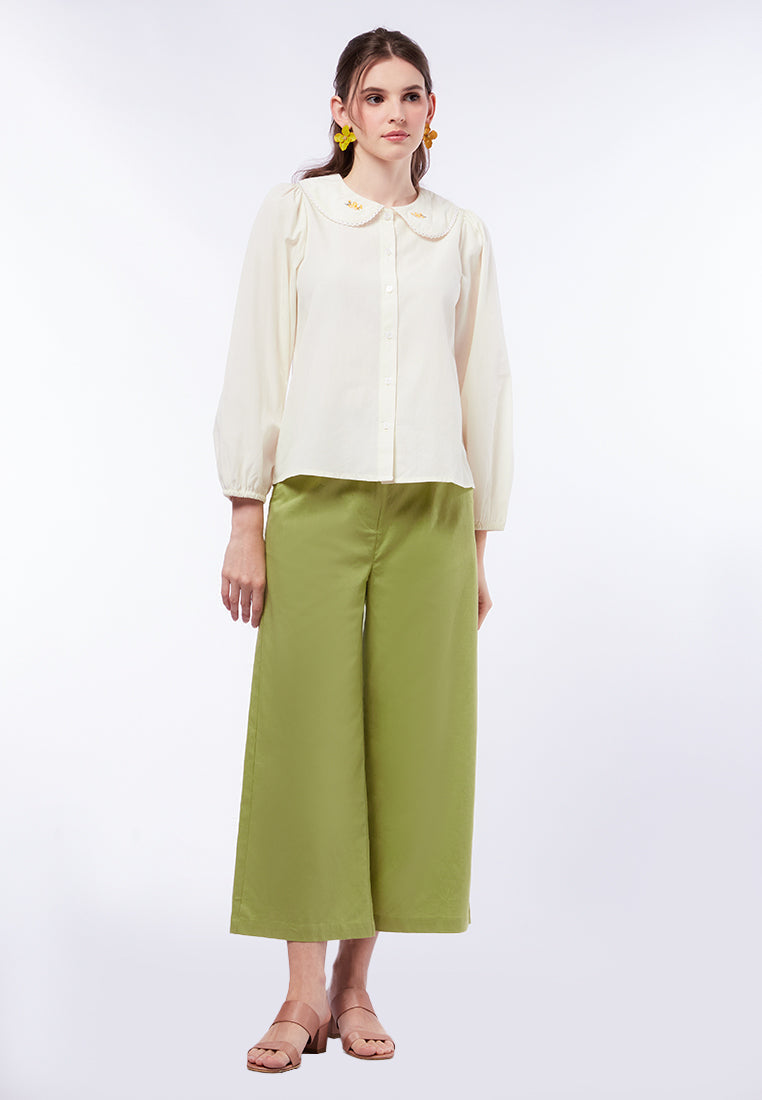 Embroidered Round Collar Loose Blouse