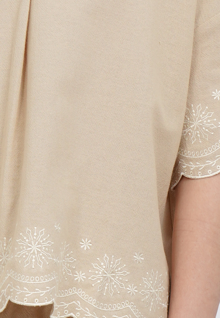 Contrast Embroidery Blouse
