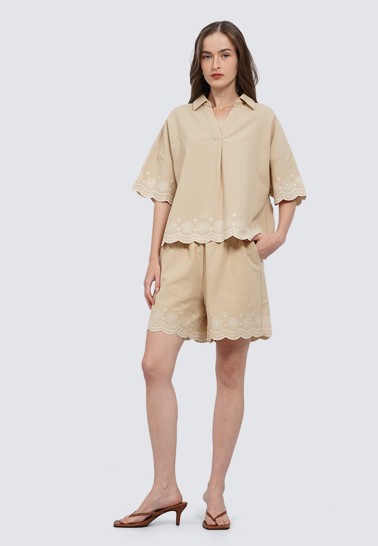 Contrast Embroidery Blouse