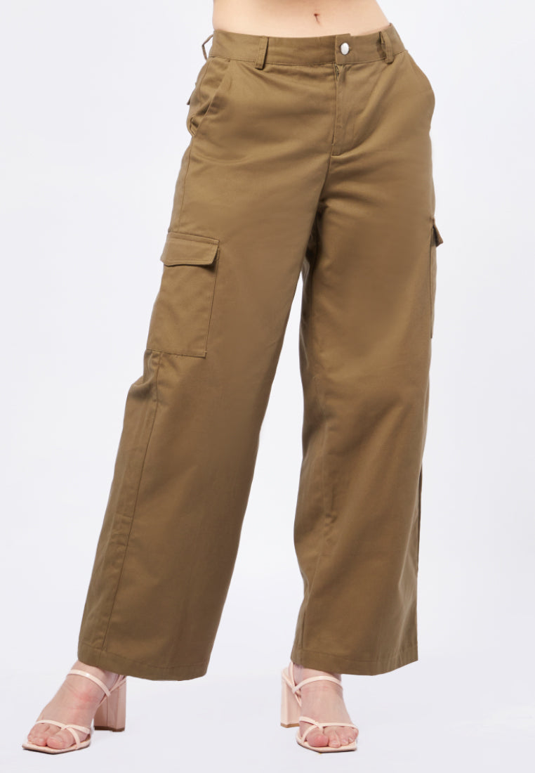 Straight Fit Cargo Pants