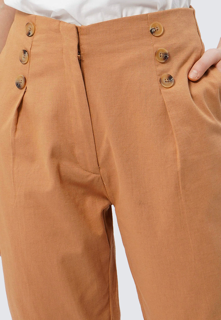 Tapered Pants with Horn Button