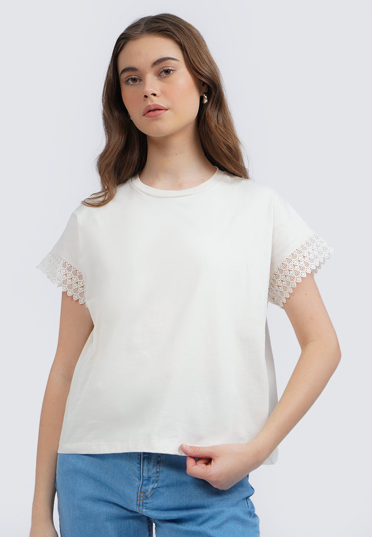 Round Neck T-Shirt with Laced Sleeves