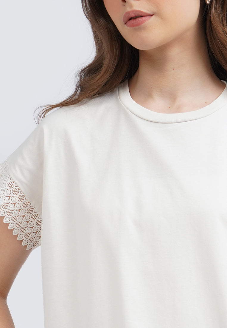 Round Neck T-Shirt with Laced Sleeves