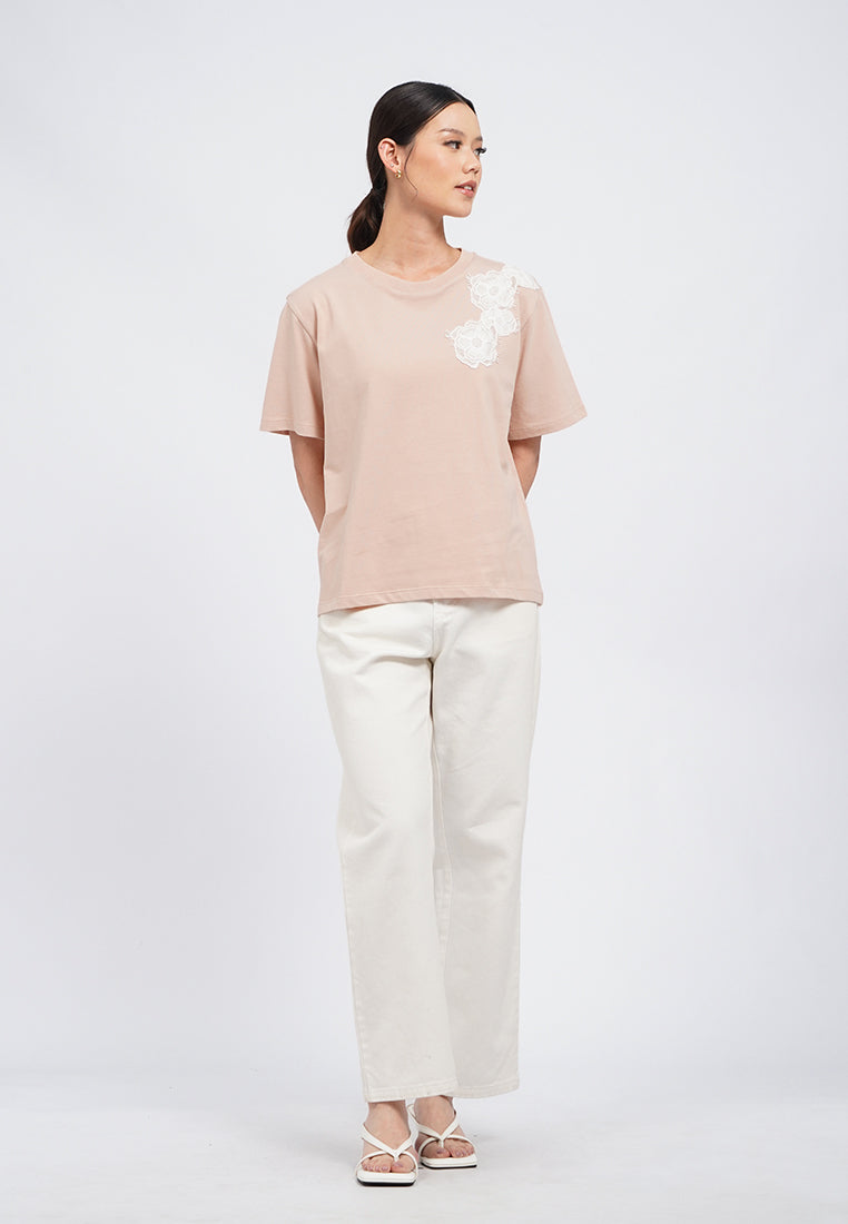 Flower Details Short Sleeve T-Shirt