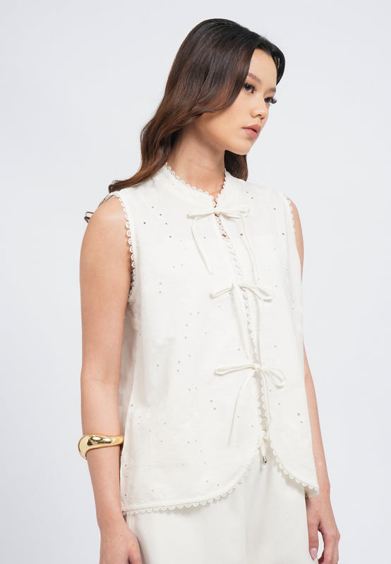 Textured Mandarin Collar Tied Vest