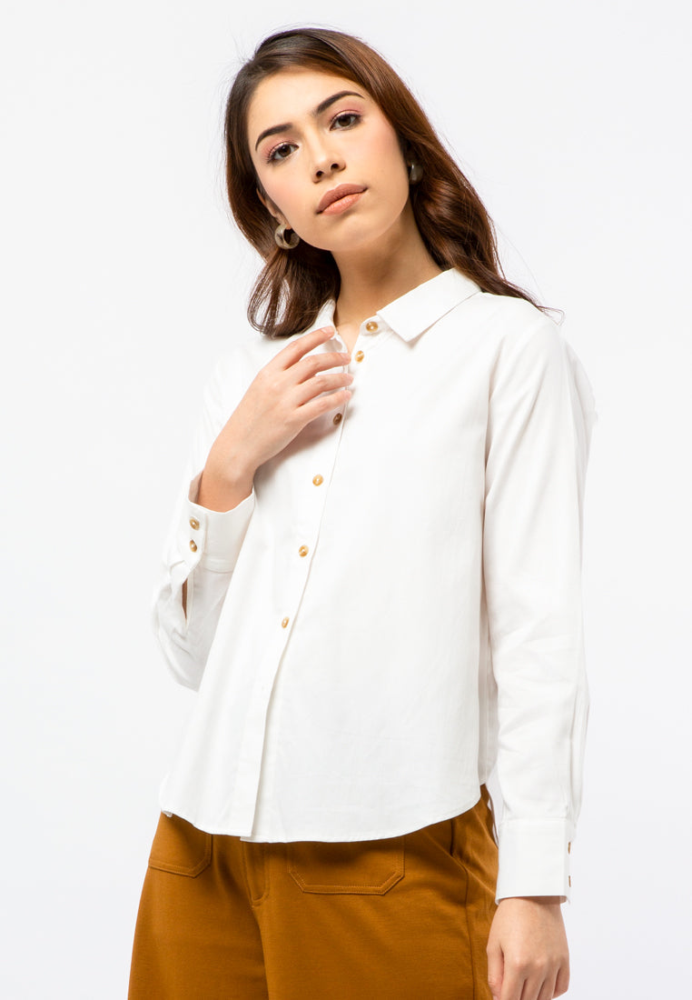 Long Sleeve Blouse with Horn Button