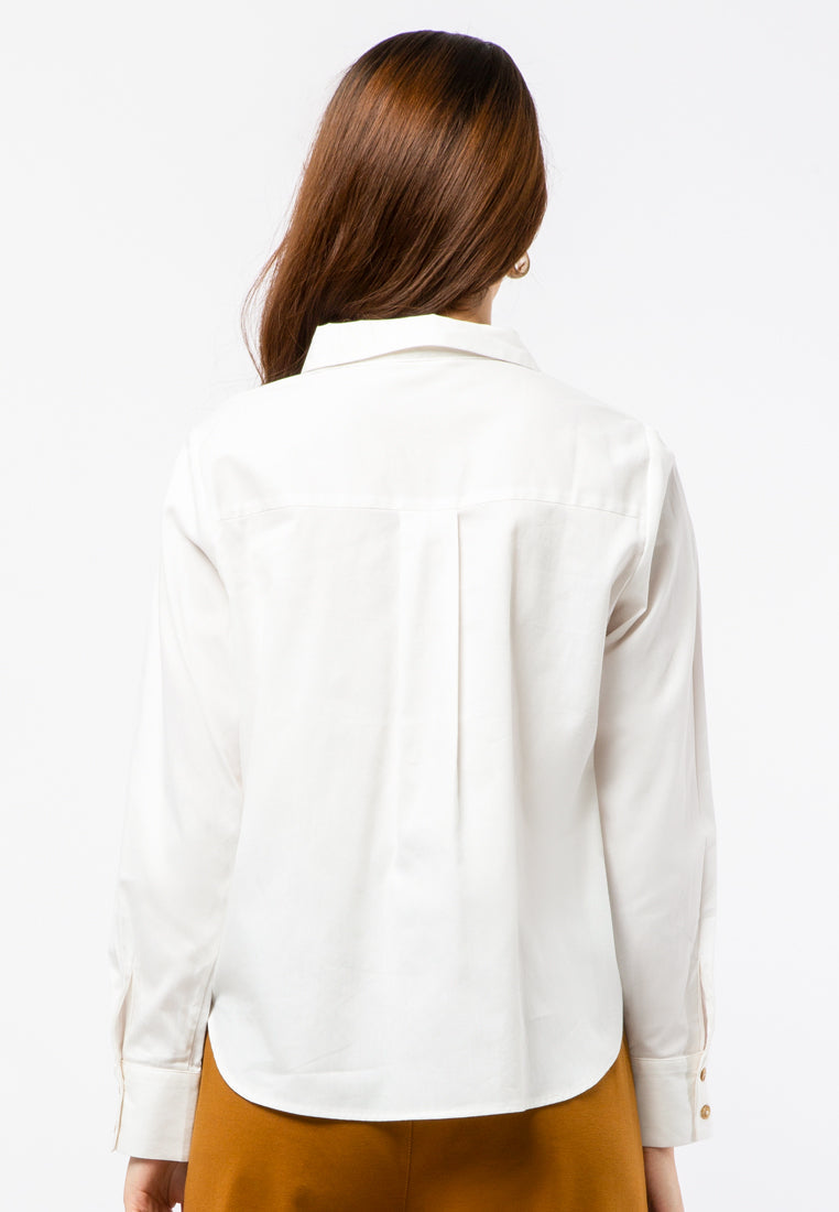 Long Sleeve Blouse with Horn Button