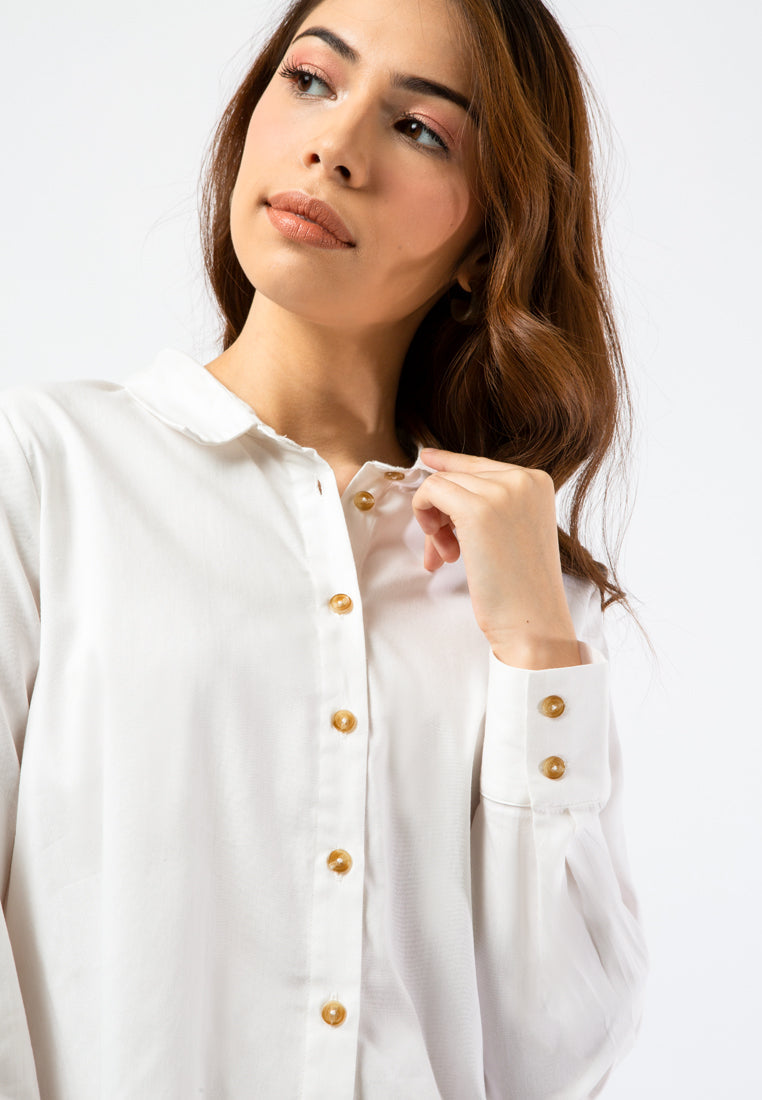 Long Sleeve Blouse with Horn Button