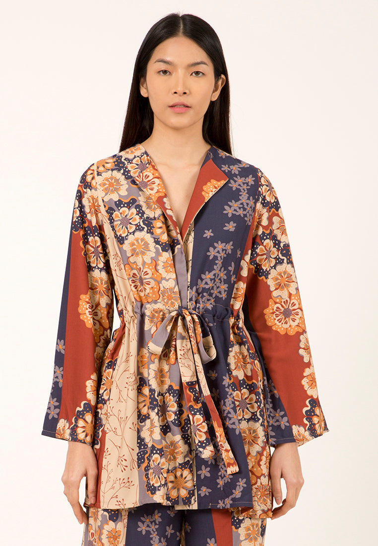 Loose blouse