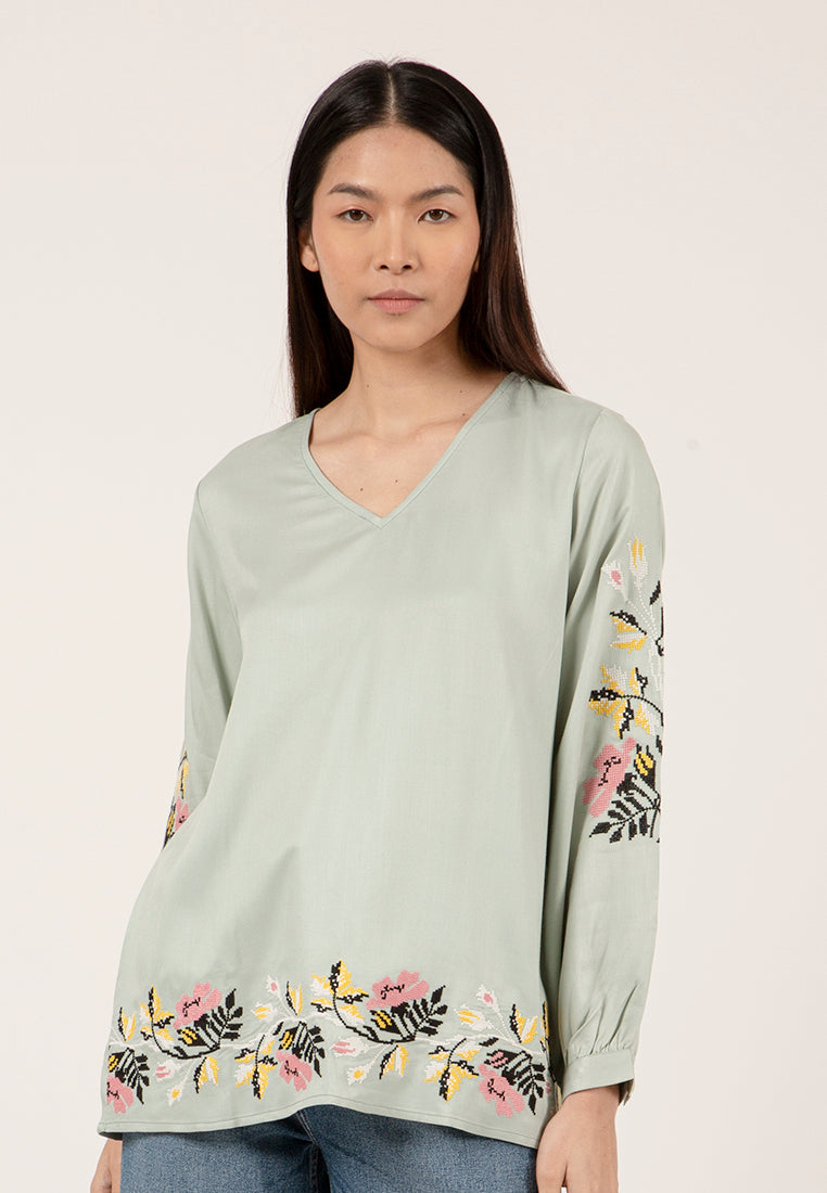 Loose HiLo Blouse