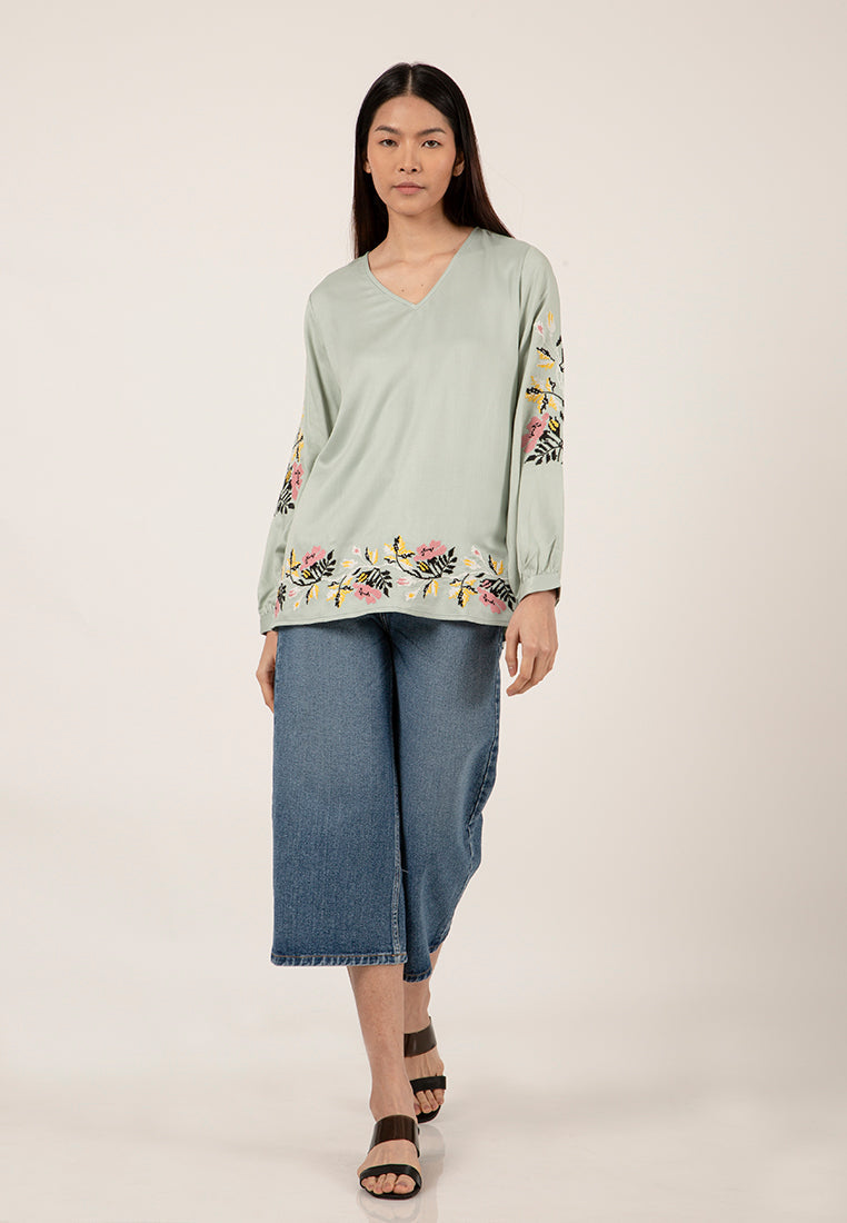 Loose HiLo Blouse