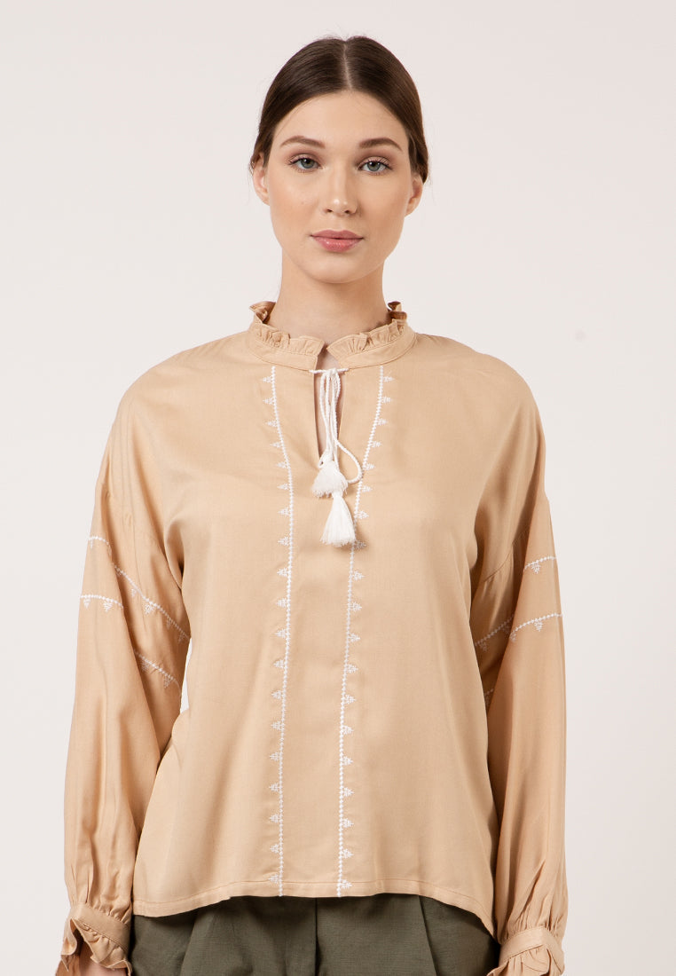 Ruffled Contrast Embroidery Blouse