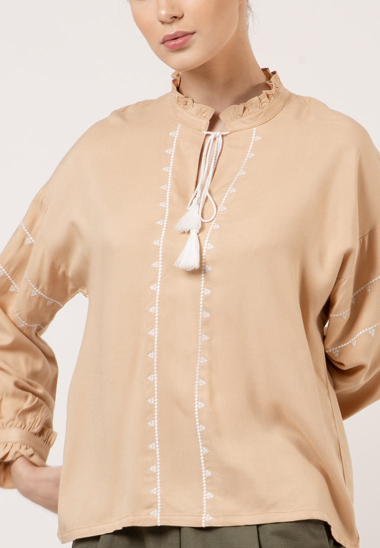 Ruffled Contrast Embroidery Blouse