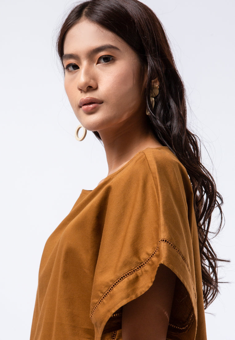 Loose Top with Handkerchief Sleeve