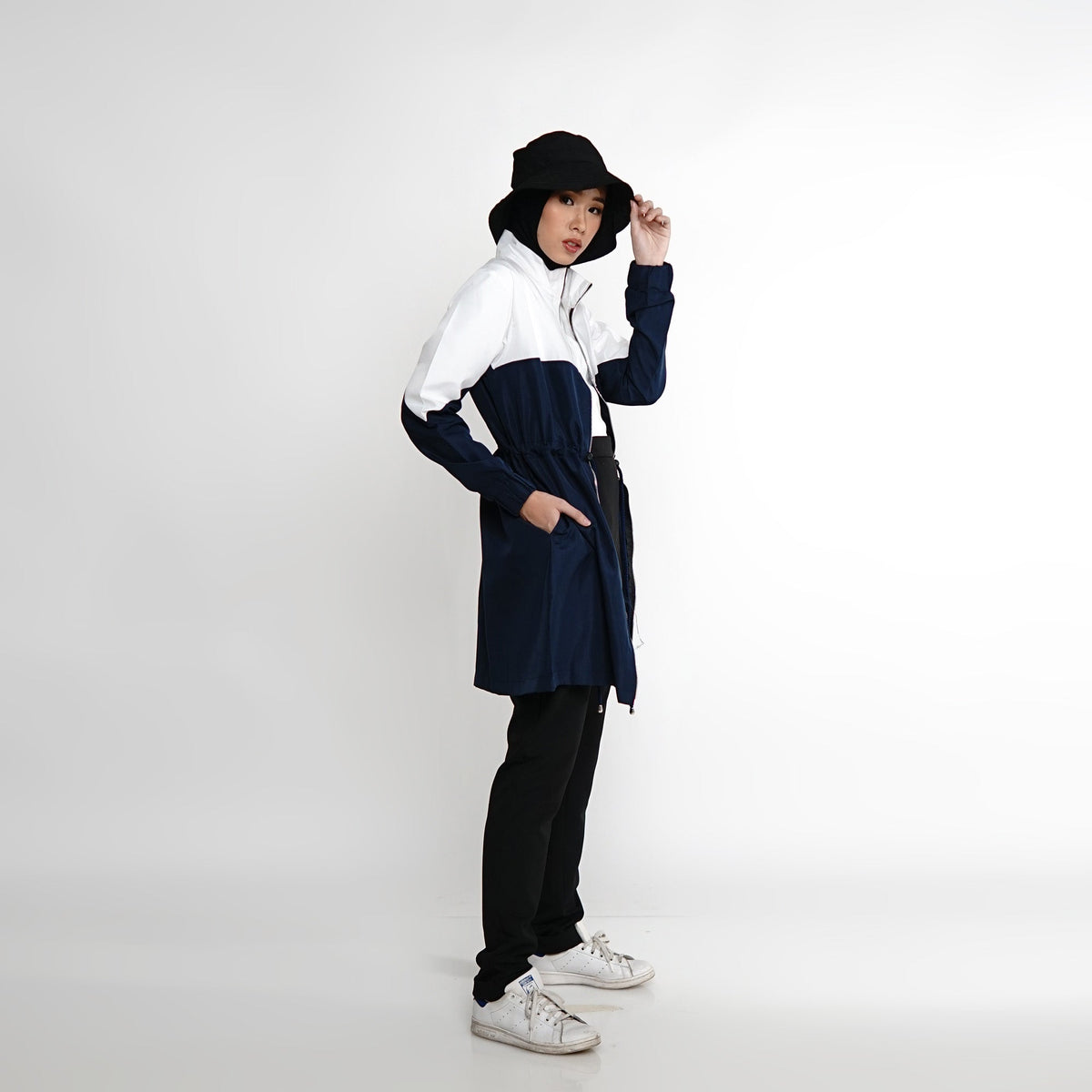 Contrast Color Wind-Breaker Navy-White