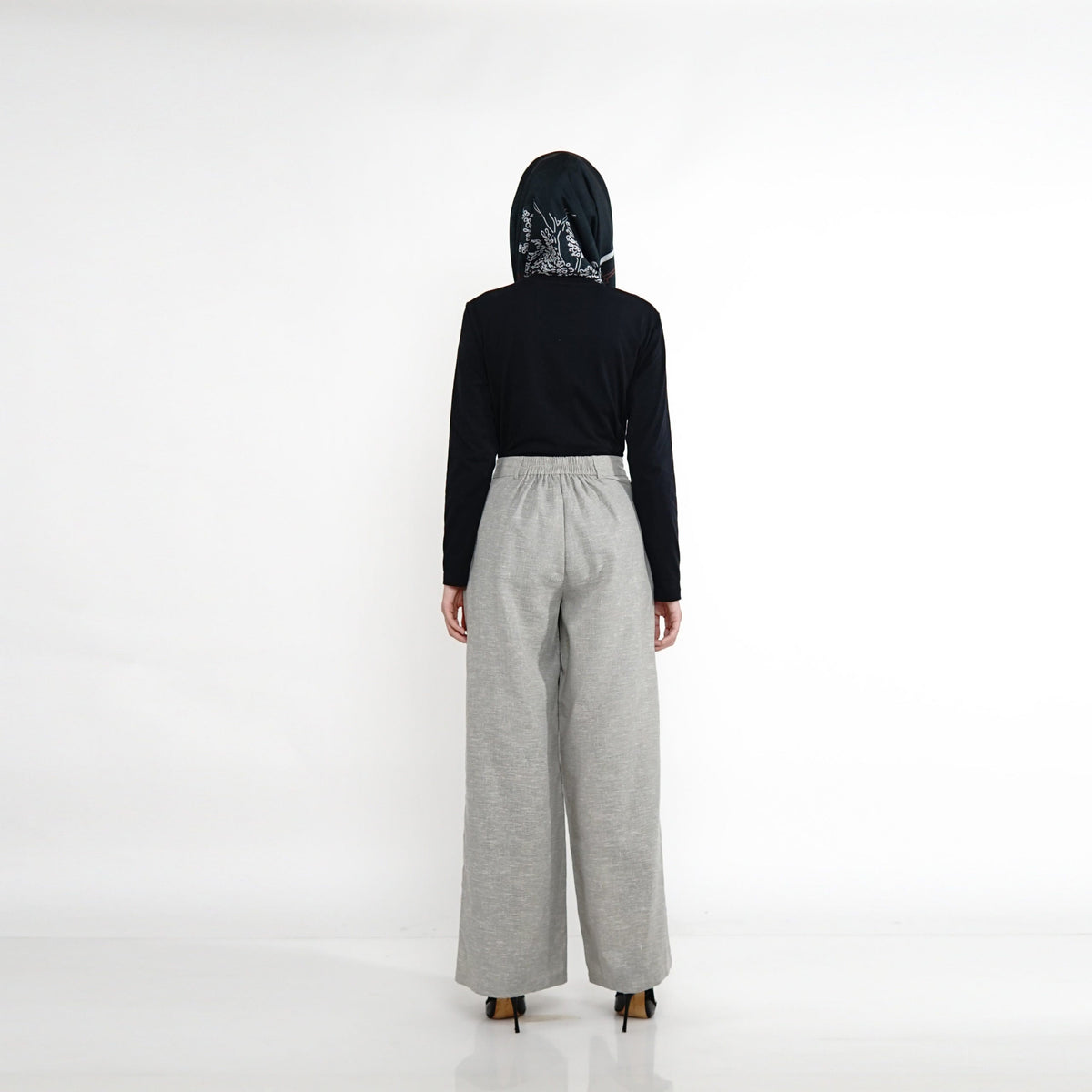 Palazzo Assimetrical Layer Lt Grey