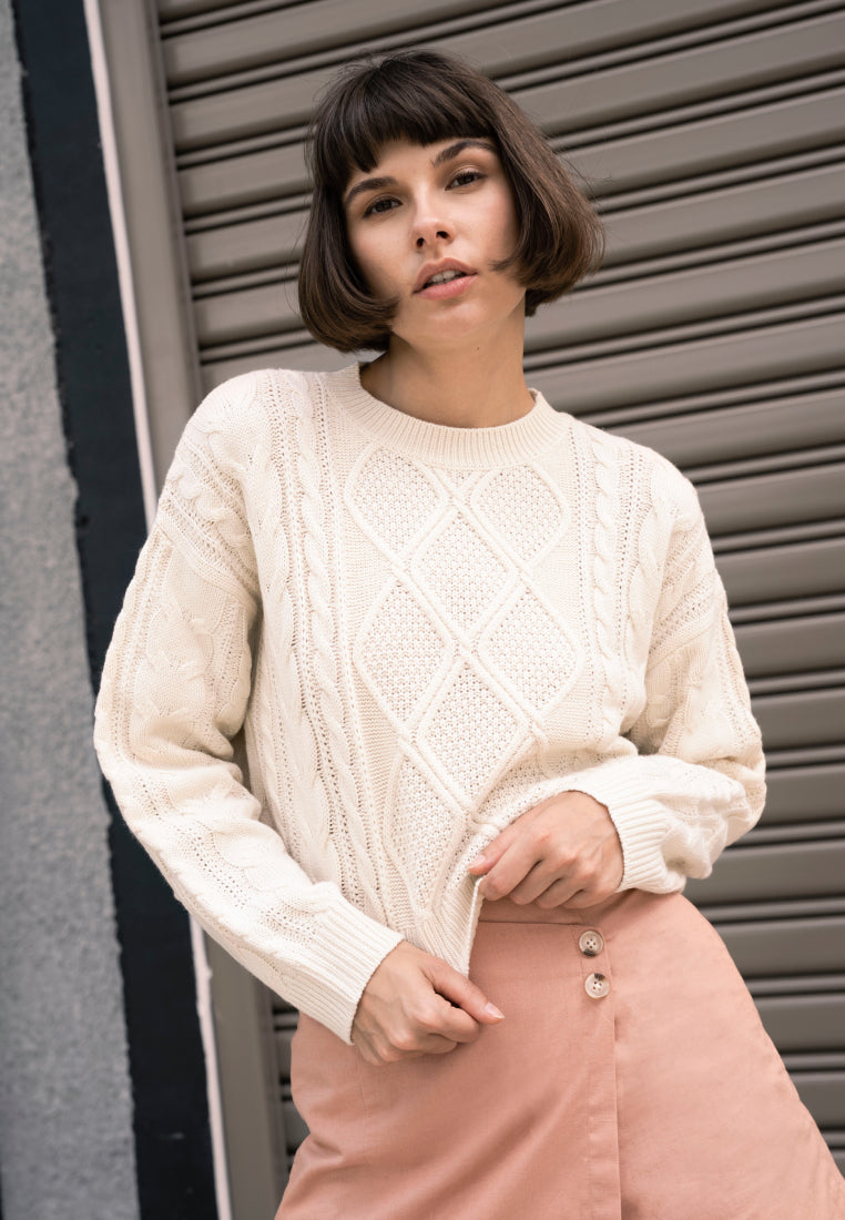 Long Sleeve Cable Knit Crop Sweater