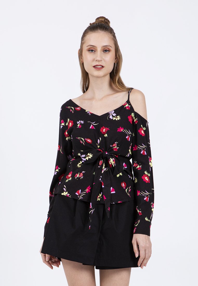Long Sleeves Blouse