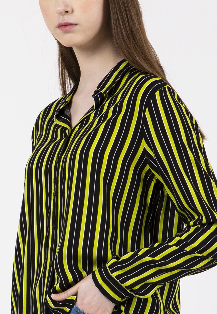 Basic Long Sleeve Shirt