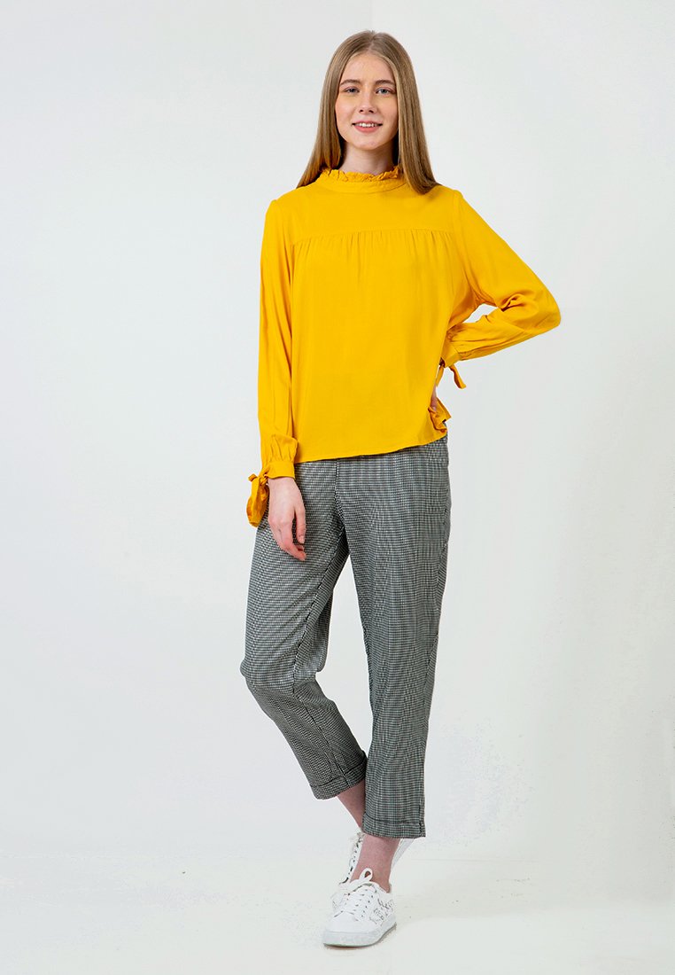 Ruffle Long Sleeve Blouse
