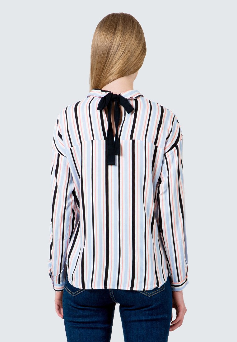 Pink Back detail shirt