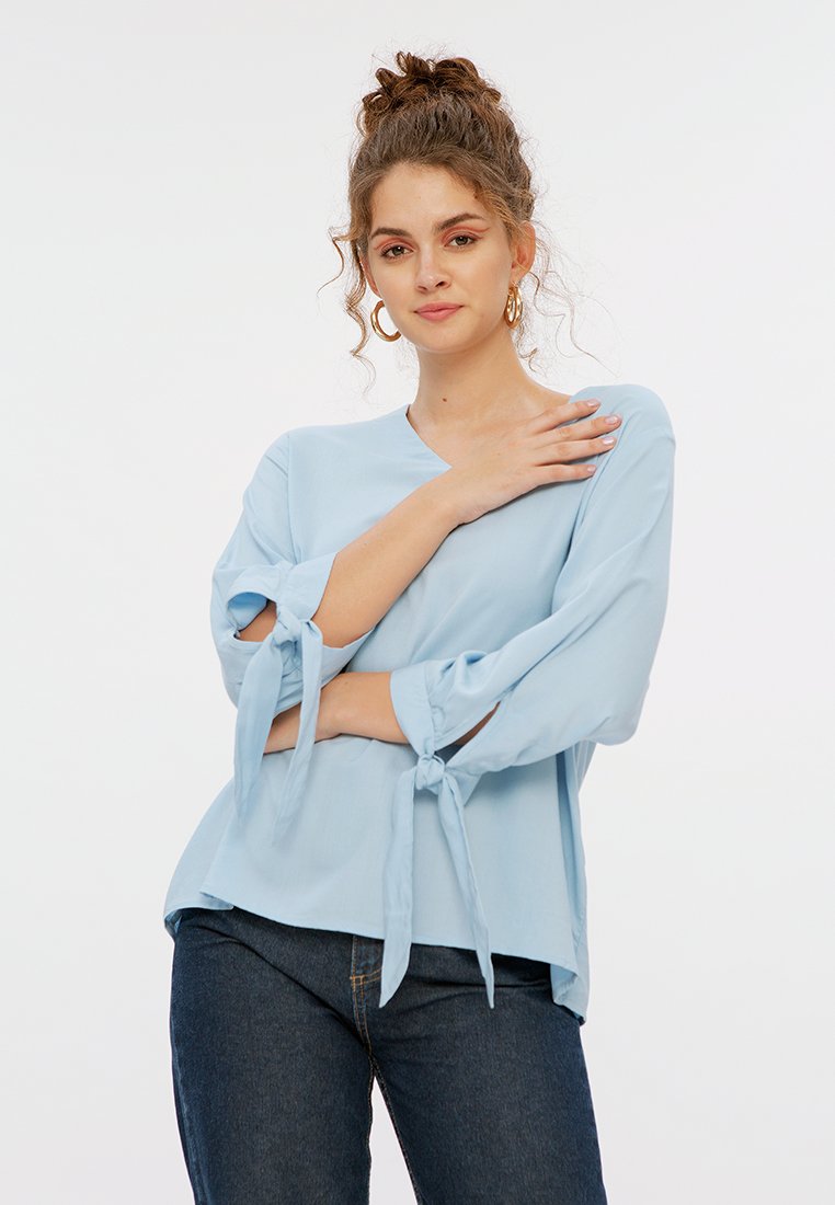 Blouse with Ribbon Details