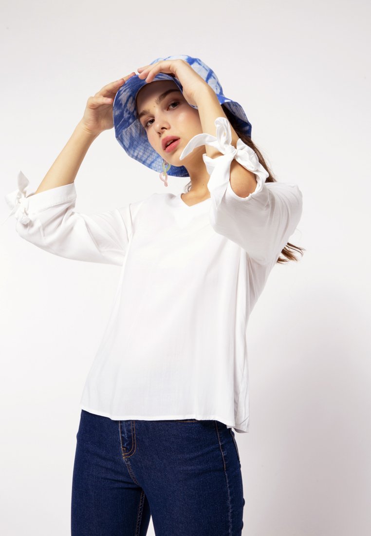 Blouse with Ribbon Details
