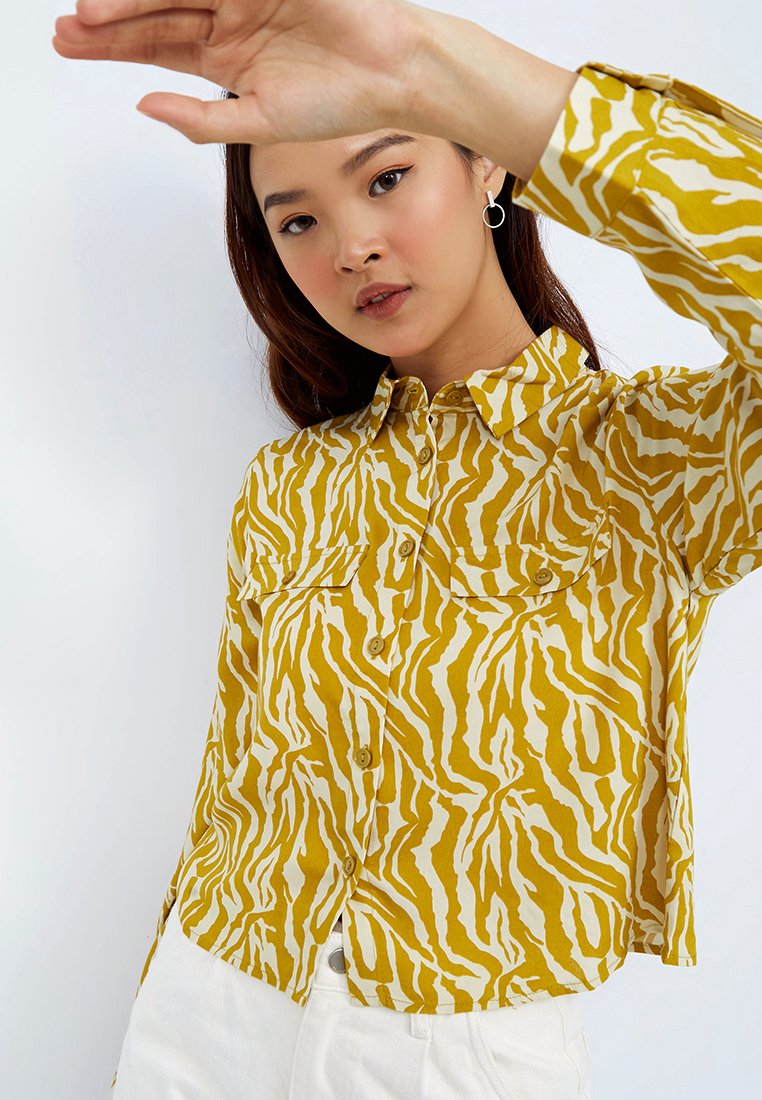 Crop Shirt with Front Pocket