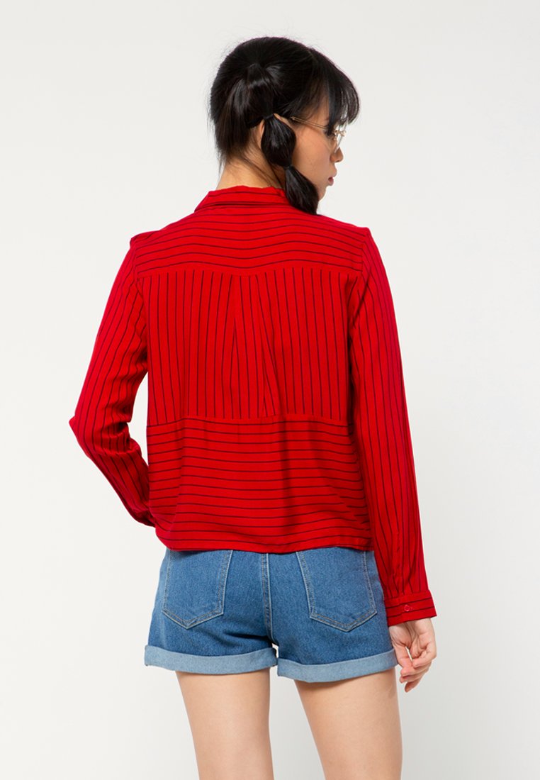Crop Long Sleeves Shirt