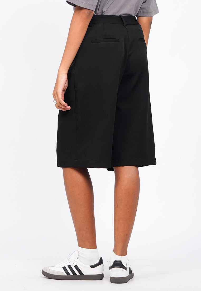 Pleated Bermuda Shorts