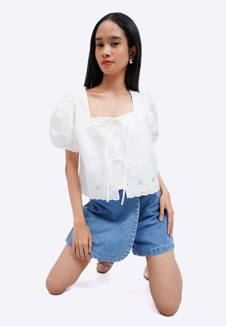 Embroidered Puff Sleeve Blouse