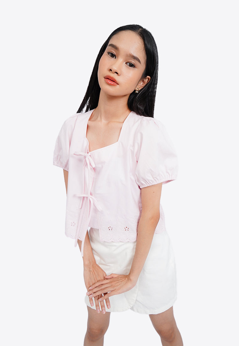 Embroidered Puff Sleeve Blouse