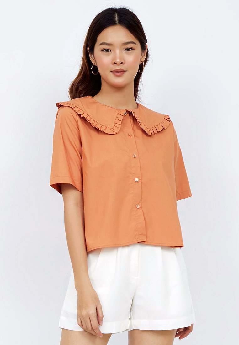 Blouse with Ruffle Collar