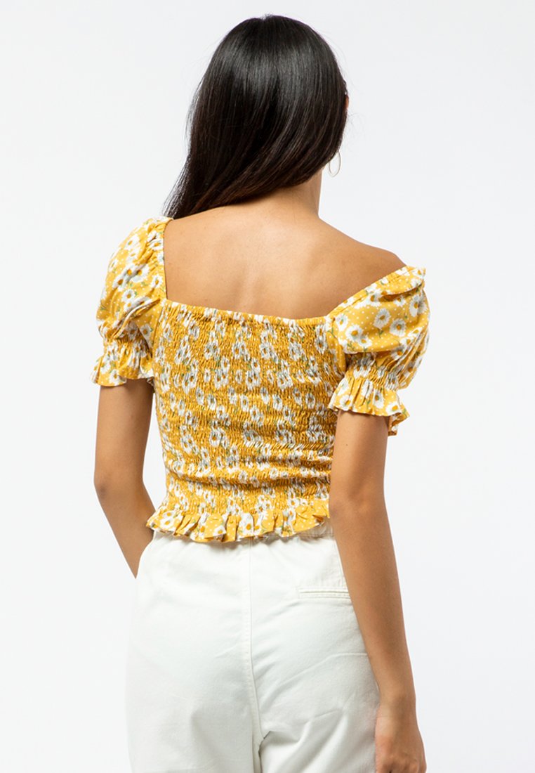 Puff Sleeve Square Neck Top