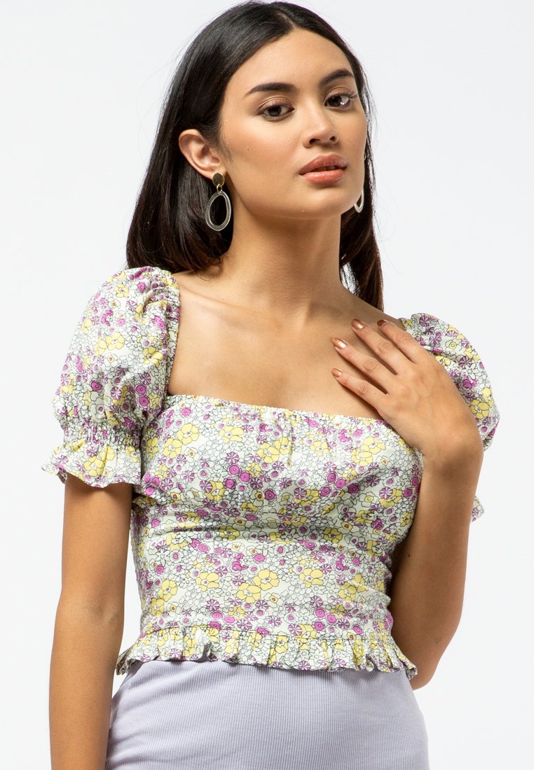 Puff Sleeve Square Neck Top
