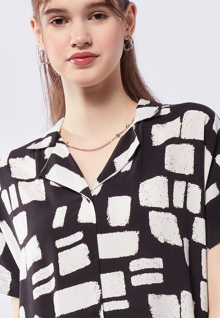Printed Notch Collar Blouse