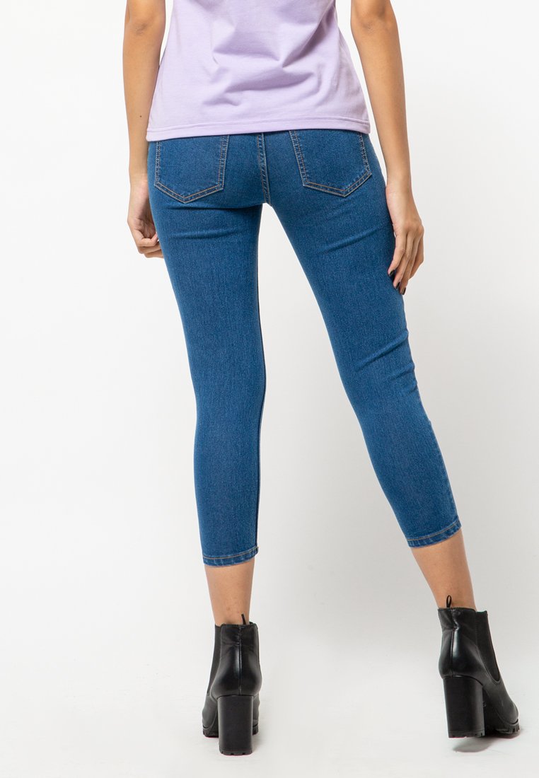 Capri Denim Pants