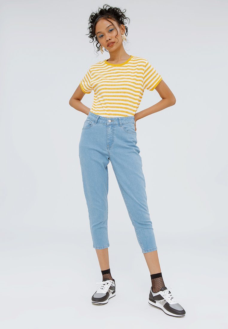 Capri Denim Pants