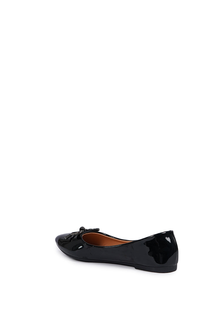 Black Flat Shoes