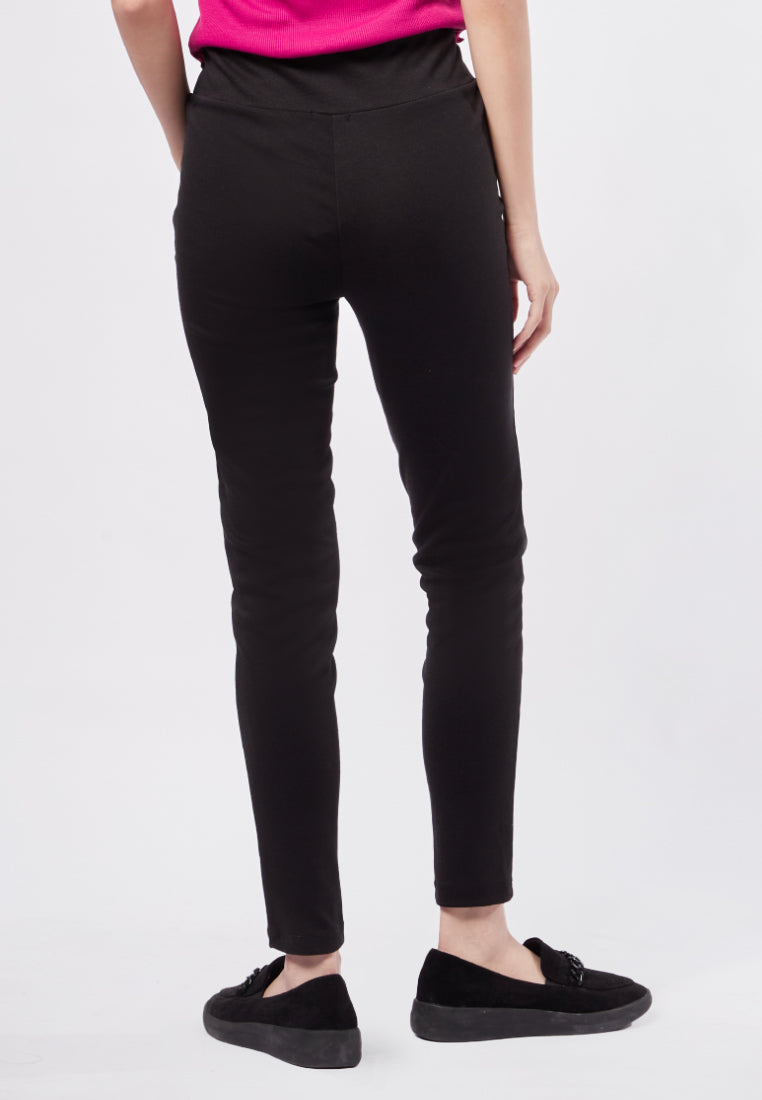 Legging with Creased Details