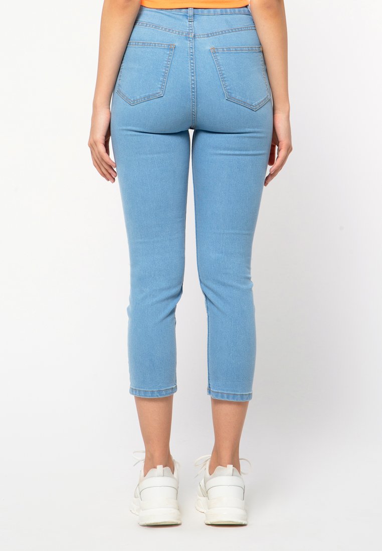 Fitted Mom Jeans