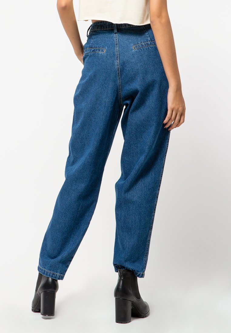 Slouchy Jeans