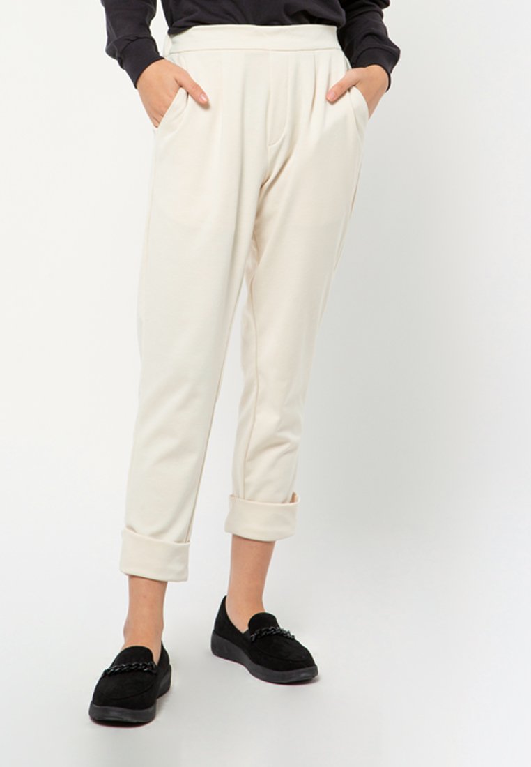 Tailored Basic Pants